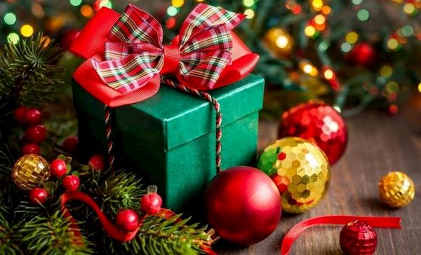 Компания ЮвелирСофт поздравляет вас с наступающим 2019 годом!!!